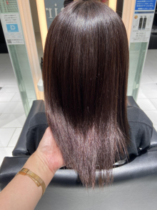 秋冬は、プレミアムケアカラーでツヤツヤのカラーヘアに！