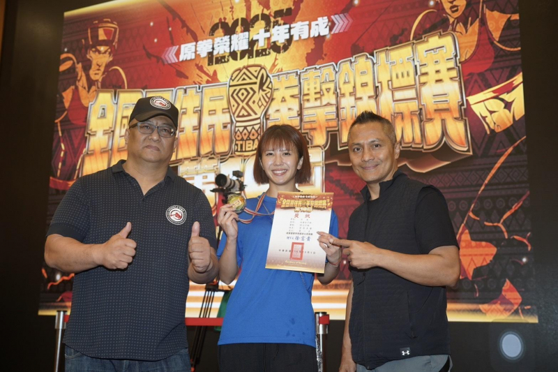美容師兼ボクサー・菅原美優　台湾大会で優勝！