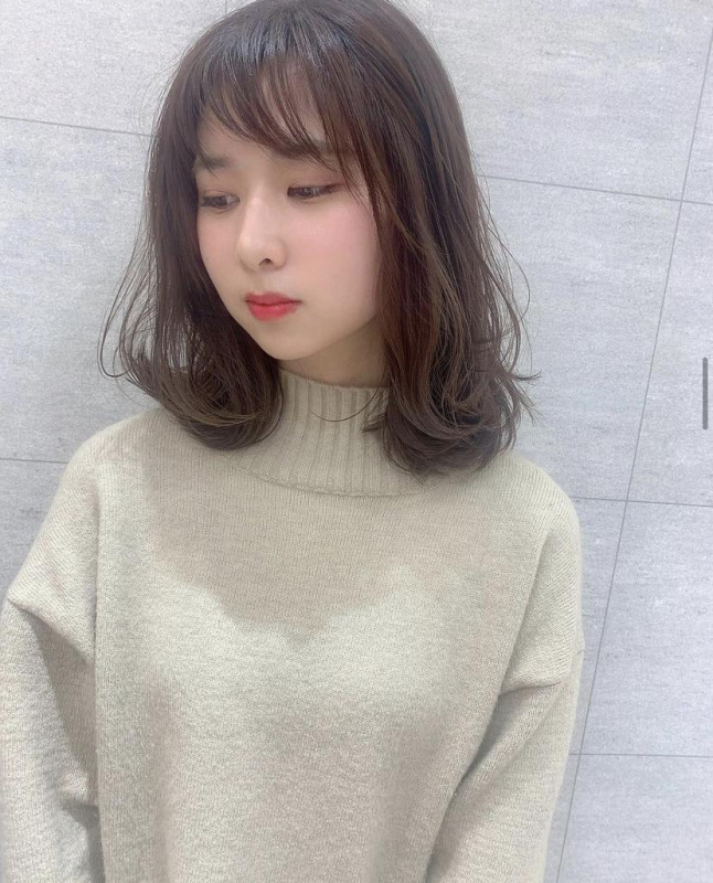 ロングからミディアムでも気分は変えられる☆