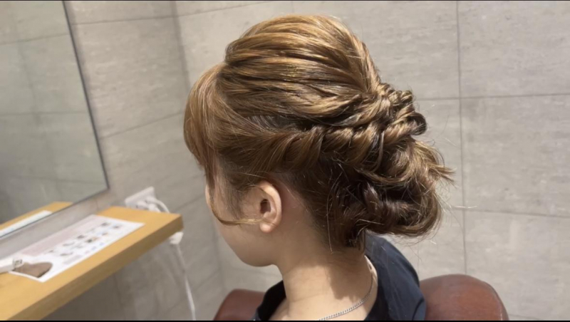 ヘアアレンジは簡単便利なクルリンパ