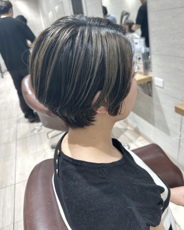 フォルムで変わるショートボブ