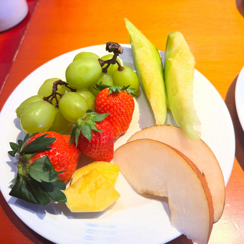 フルーツ食べ放題