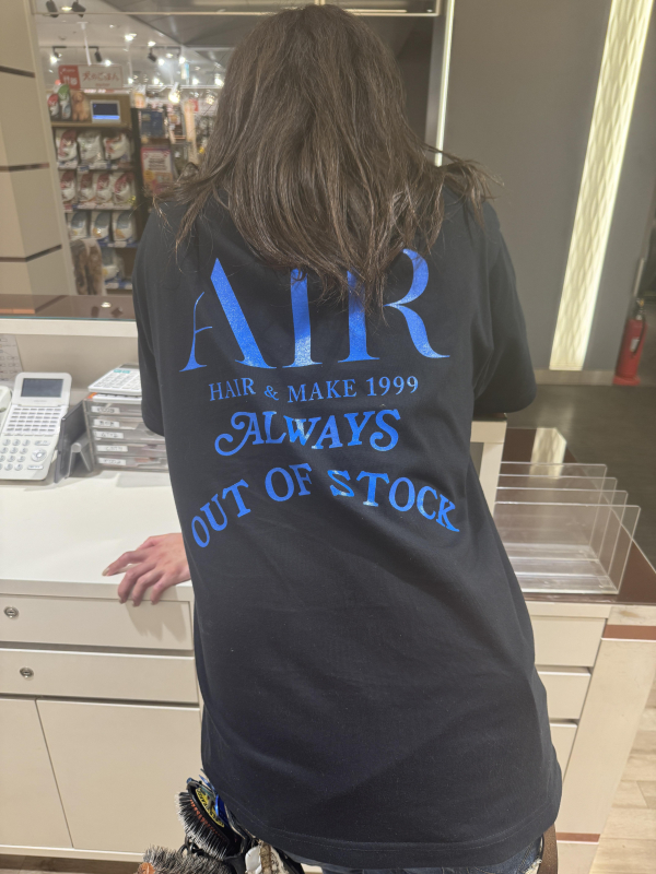 新しいアシスタントTシャツ