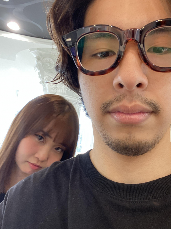 お気に入りのメガネとアシスタント