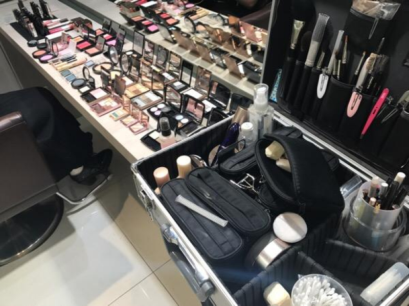 お化粧品まとめ売り✩.*˚約70点以上あります!!写真必見っ!! ハロウィンに役立つ！】簡単メイク / 特殊メイク｜表参道駅徒歩4分｜髪