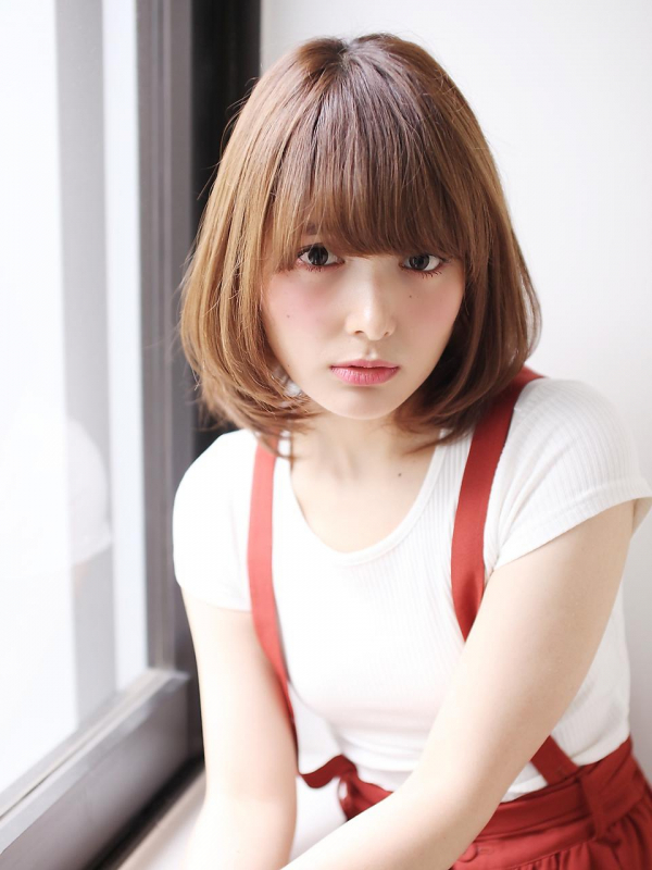 「AIR池袋」ツヤ感ストレートボブ