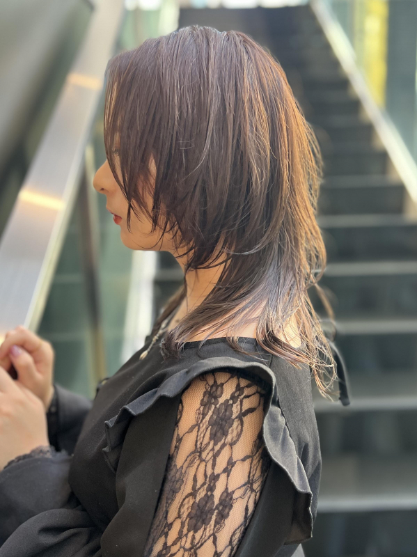 ネオウルフ　センターパート　前髪なし