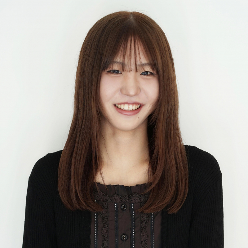 川村　真央