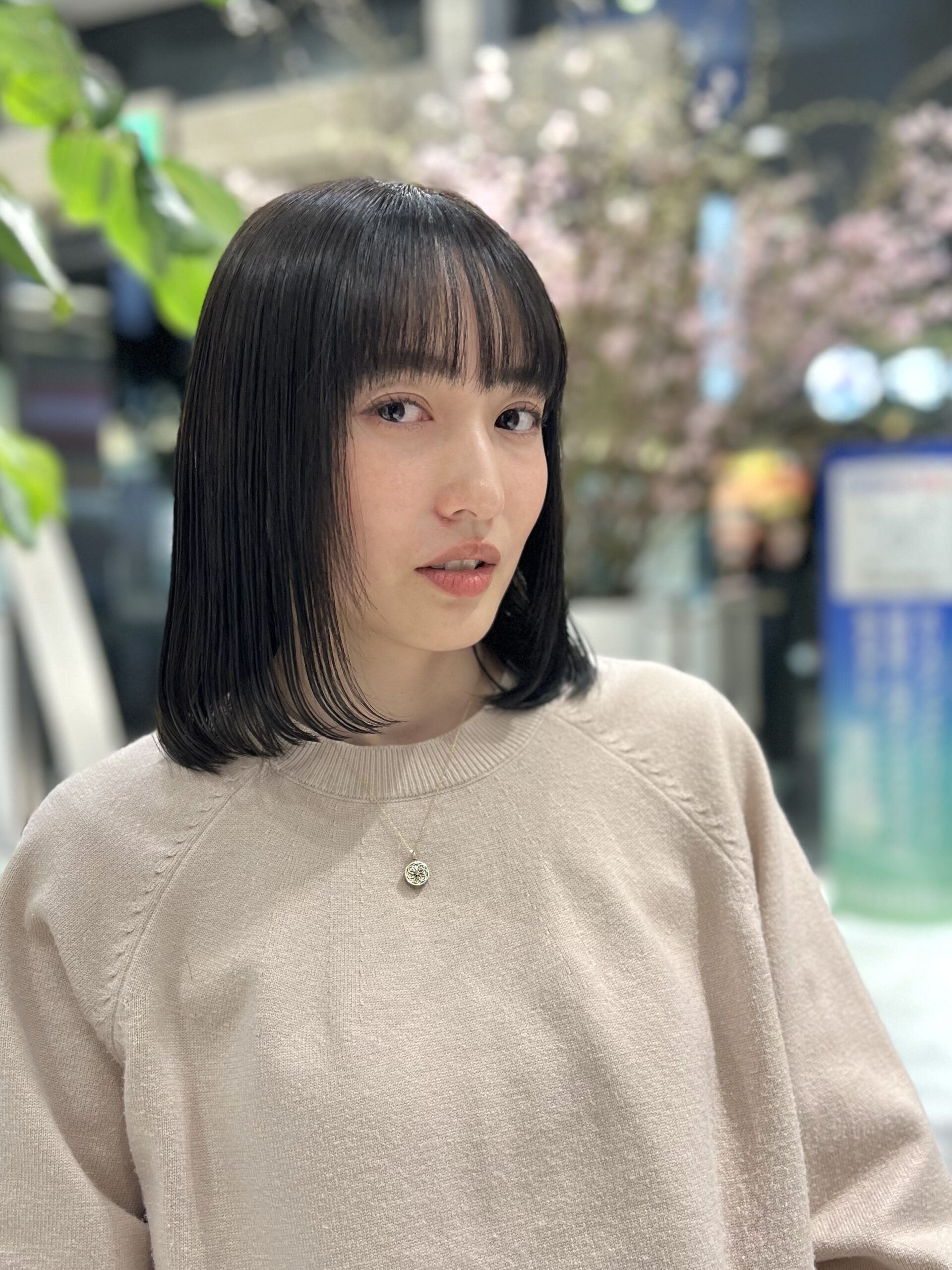 さら艶　ストレートミディアム