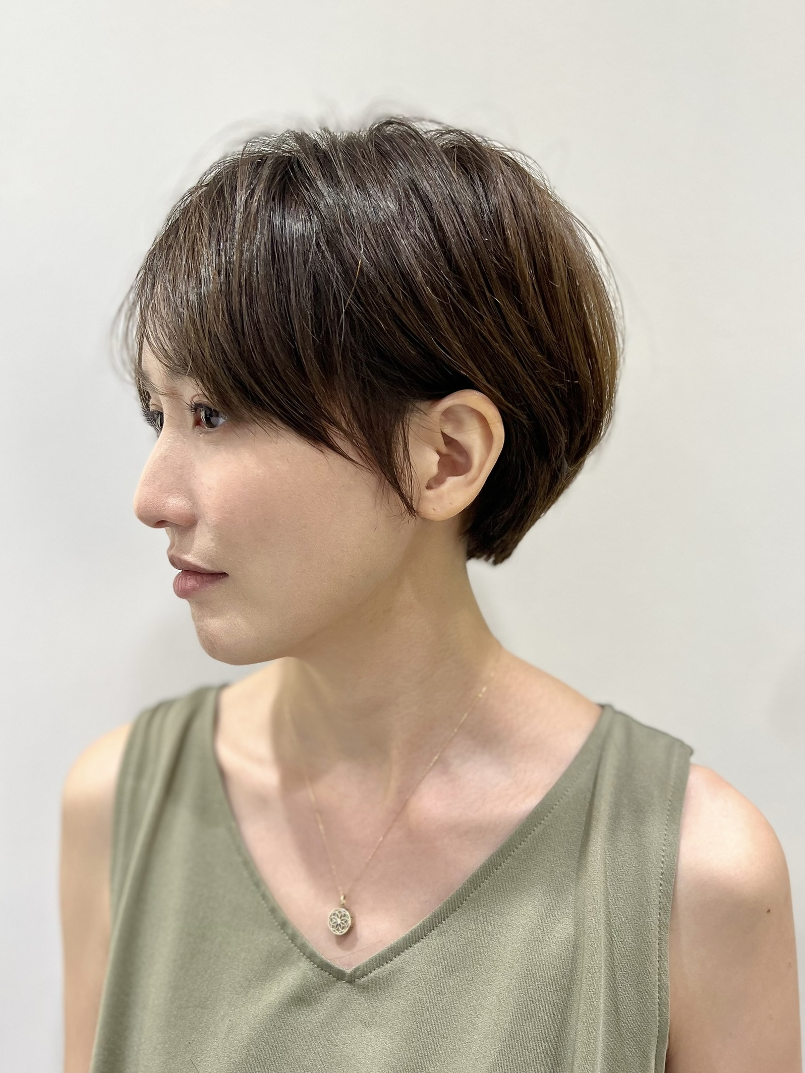 大人の小顔マッシュショート